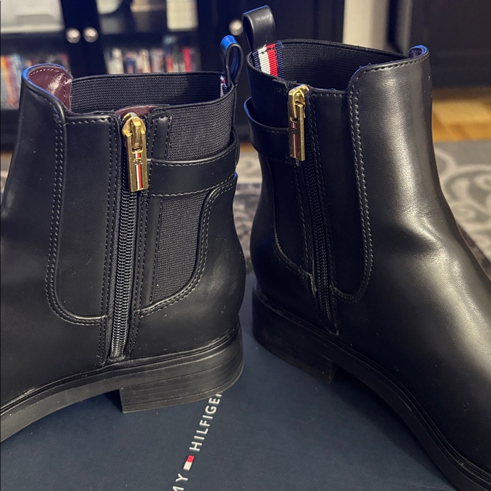 Tommy Hilfiger Black Leather Boots - Picture 5 of 7